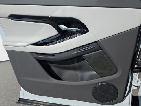New 2026 Land Rover Range Rover Evoque S AWD/4WD image 26
