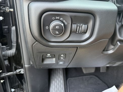 Certified 2025 RAM 1500 Laramie w/ Bed Utility Group AWD/4WD image 32