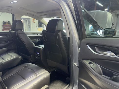 Used 2020 Buick Enclave Avenir FWD image 23