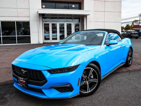 Used 2025 Ford Mustang Premium RWD image 53