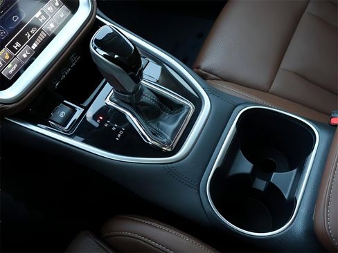 Used 2024 Subaru Outback Touring XT image 26