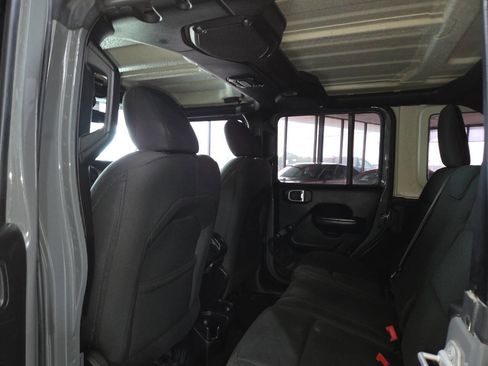 Used 2019 Jeep Wrangler Unlimited Sport AWD/4WD image 24