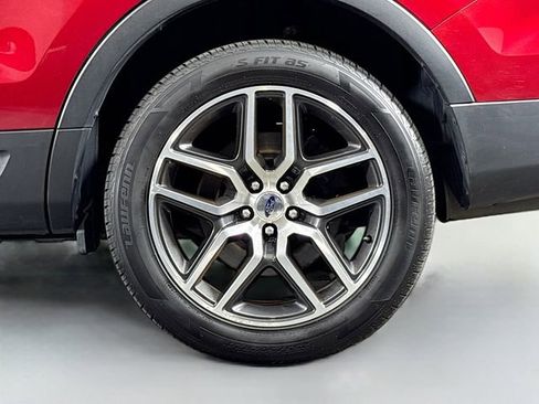 Used 2017 Ford Explorer Sport AWD/4WD image 32