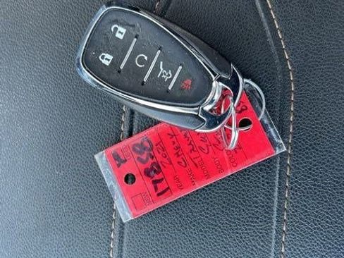 Used 2021 Chevrolet Traverse RS image 62