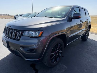 Used 2019 Jeep Grand Cherokee Altitude
