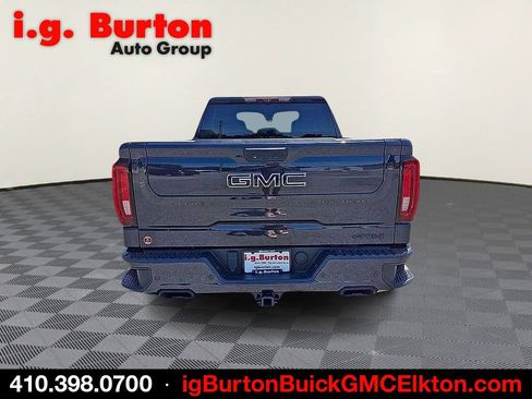 Used 2023 GMC Sierra 1500 AT4 w/ Technology Package AWD/4WD image 5