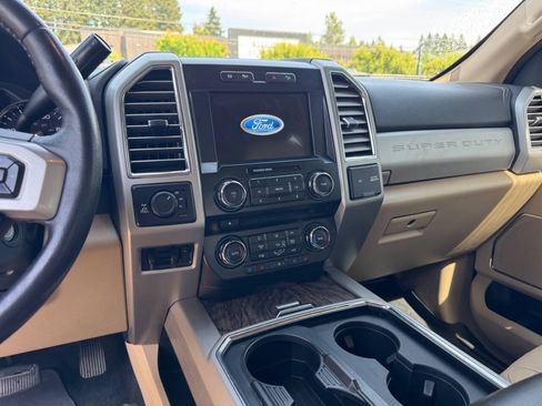 Used 2017 Ford F350 Lariat w/ Lariat Value Package AWD/4WD image 9