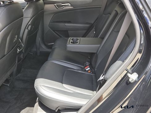 Certified 2023 Kia Sportage EX FWD image 11