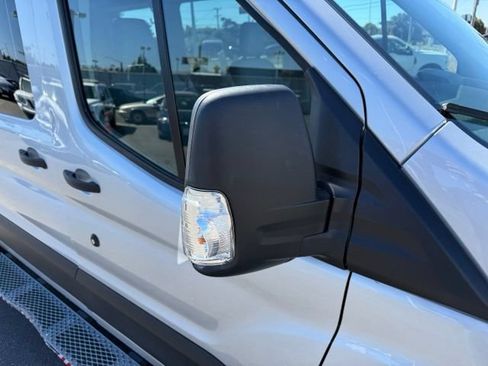 Used 2019 Ford Transit 150 XL RWD image 7