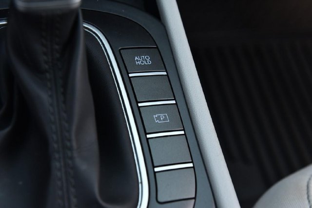 Used 2024 Hyundai Kona SEL FWD image 17