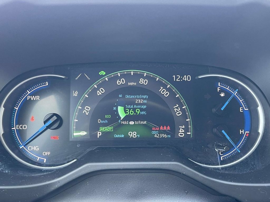 Used 2025 Toyota RAV4 LE AWD/4WD image 22