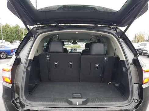 Used 2025 Honda Pilot EX-L image 8