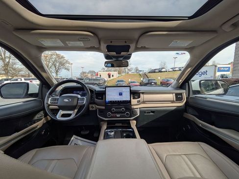 Used 2024 Ford Expedition Max Limited image 24