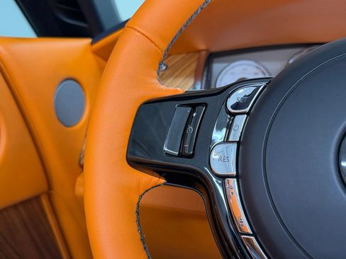 Used 2017 Rolls-Royce Dawn RWD image 74