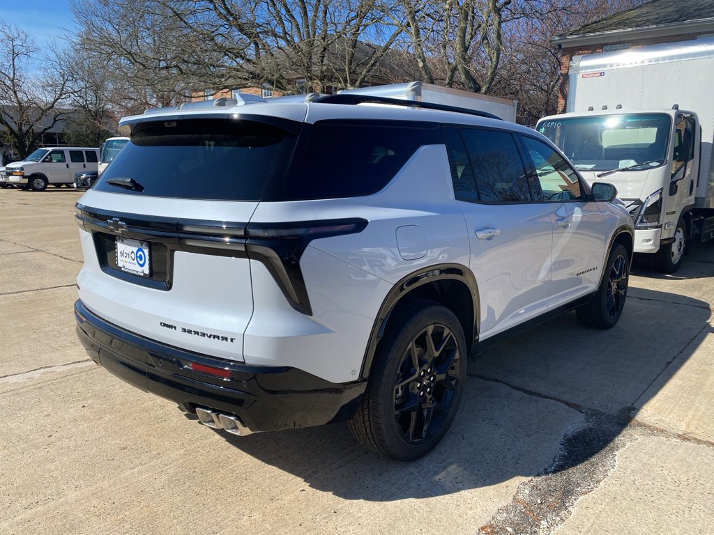 New 2026 Chevrolet Traverse RS w/ LPO, Floor Liner Package AWD/4WD image 4
