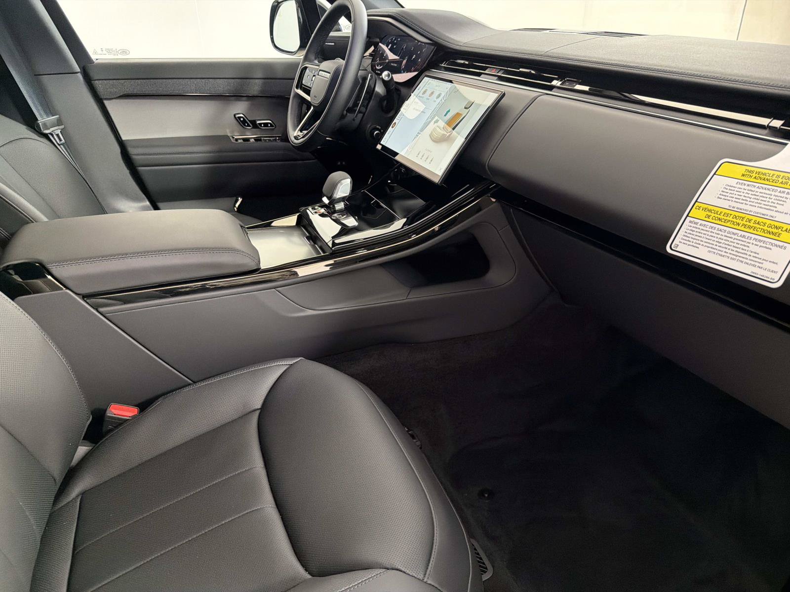 New 2027 Land Rover Range Rover Sport Dynamic SE AWD/4WD image 10