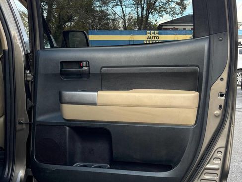 Used 2012 Toyota Tundra 4x4 CrewMax image 19