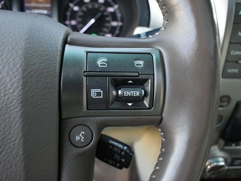 Used 2014 Lexus GX 460 Luxury image 16