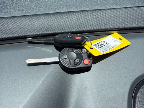 Used 2014 Ford Focus SE FWD image 13
