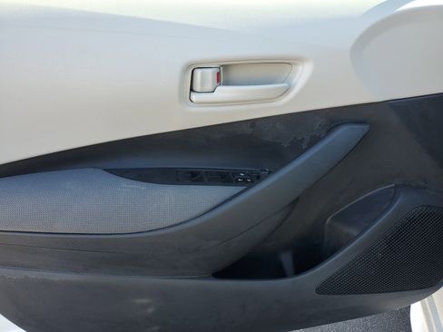 Certified 2025 Toyota Corolla LE image 17