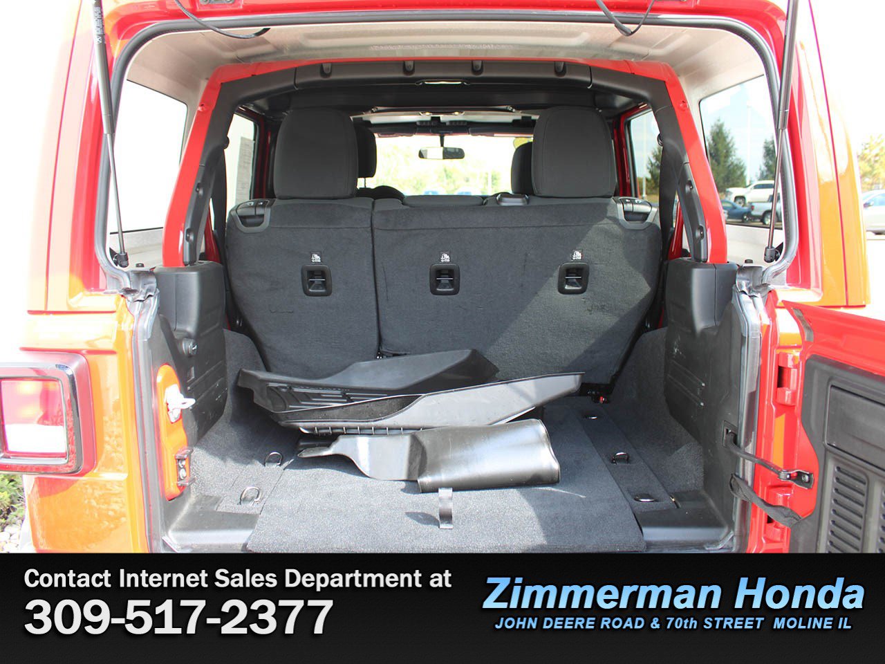 Used 2021 Jeep Wrangler Unlimited Sahara w/ Cold Weather Group AWD/4WD image 6