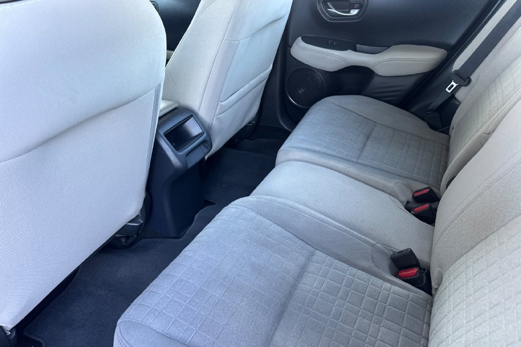 Certified 2025 Honda HR-V LX image 7
