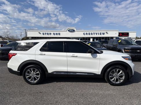 Used 2021 Ford Explorer XLT w/ Equipment Group 202A image 2