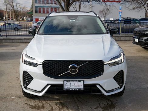 New 2026 Volvo XC60 B5 Plus w/ Climate Package image 5