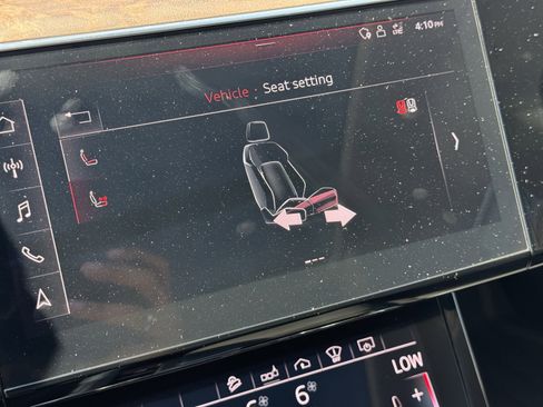 Used 2019 Audi e-tron Prestige w/ Prestige Package image 90