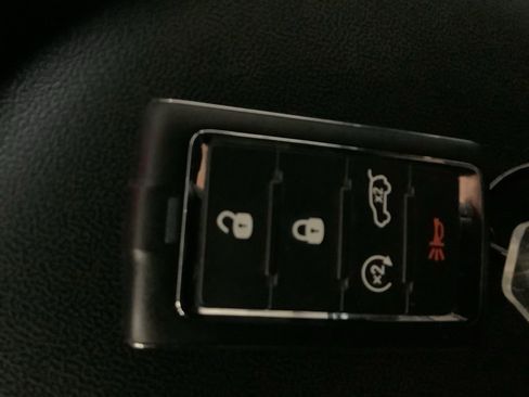 Used 2023 Jeep Grand Cherokee Altitude image 37