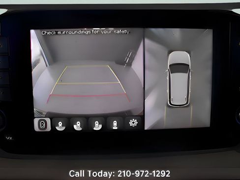 Used 2020 Hyundai Santa Fe Limited image 10