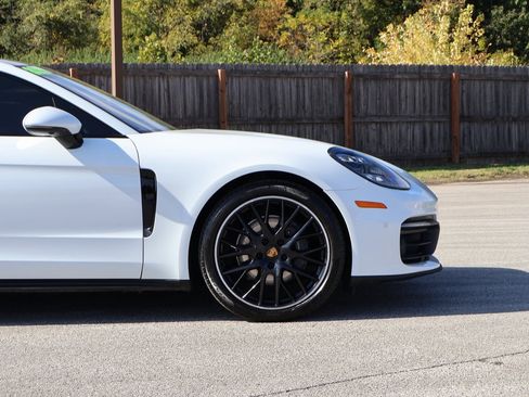 Used 2022 Porsche Panamera 4 Platinum Edition w/ Assistance Package image 10