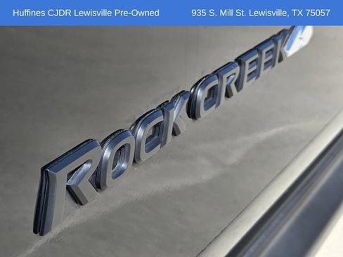 Used 2019 Nissan Pathfinder SL image 11