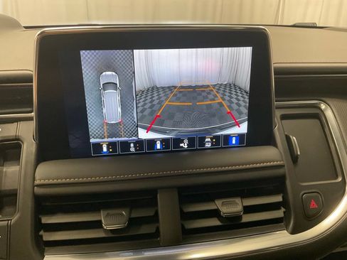 Used 2024 GMC Yukon XL AT4 w/ AT4 Premium Package AWD/4WD image 27