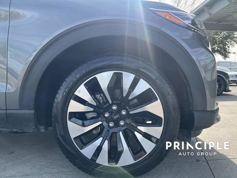 Used 2025 Ford Explorer Platinum w/ LUX Leather Package image 10