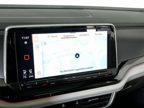 Used 2025 Volkswagen Atlas Cross Sport SEL Premium R-Line image 14