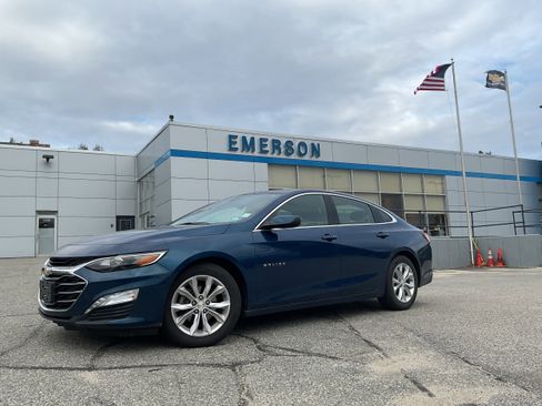 Used 2019 Chevrolet Malibu LT w/ Driver Confidence Package image 1