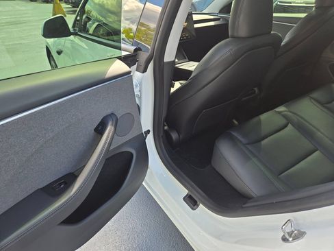 Used 2025 Tesla Model 3 Long Range RWD image 15