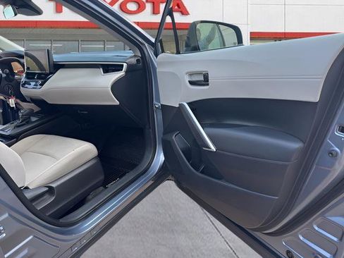 Used 2026 Toyota Corolla Cross L image 27