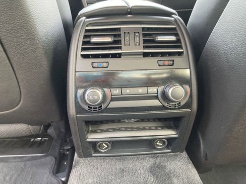 Used 2011 BMW 750Li xDrive image 16