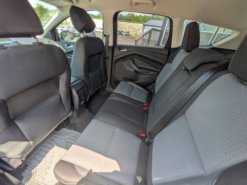 Used 2017 Ford Escape SE FWD image 28