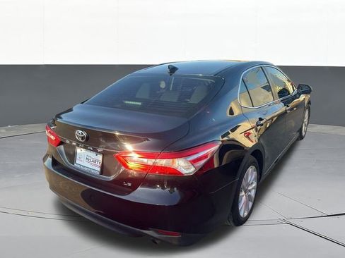 Used 2020 Toyota Camry LE image 4