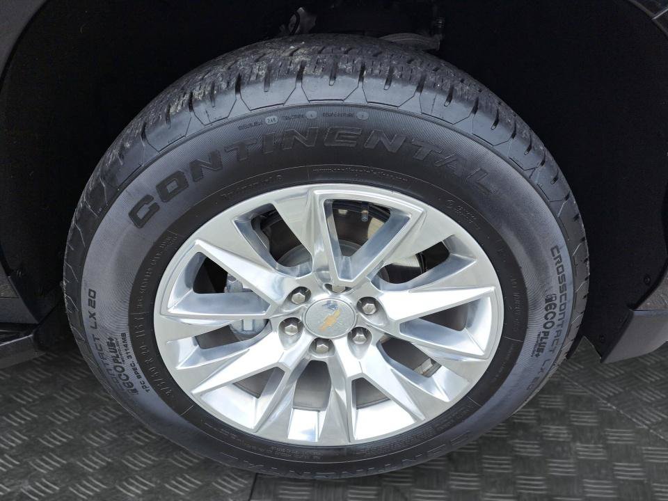 Used 2024 Chevrolet Tahoe Premier AWD/4WD image 17