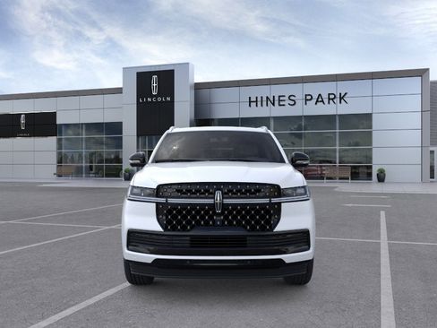 New 2026 Lincoln Navigator L Black Label AWD/4WD image 6