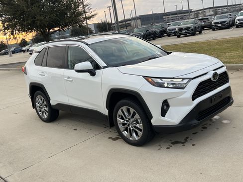 Used 2024 Toyota RAV4 XLE Premium image 2