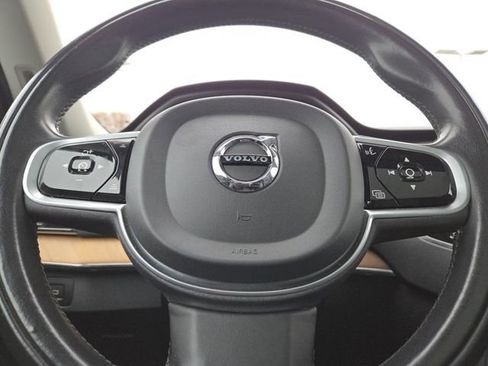 Used 2021 Volvo XC90 T6 Momentum w/ Advanced Package image 36