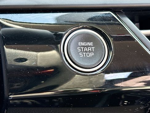 Used 2024 Kia Seltos S AWD/4WD image 9