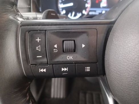 Used 2024 Nissan Pathfinder SV FWD image 21