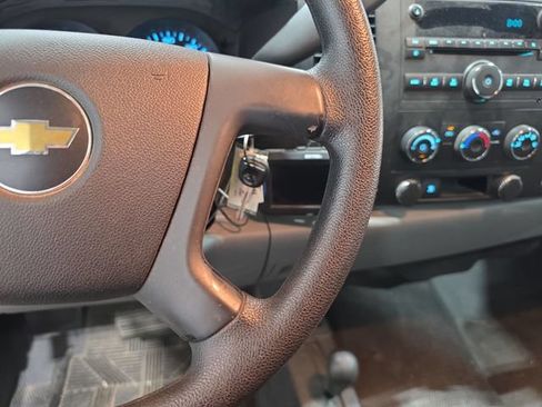 Used 2009 Chevrolet Silverado 1500 W/T AWD/4WD image 8