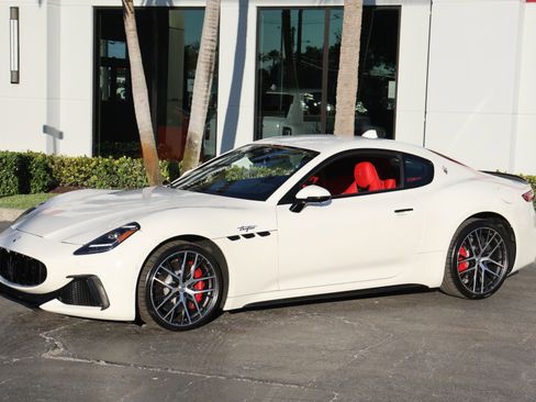 Used 2024 Maserati GranTurismo Trofeo image 15